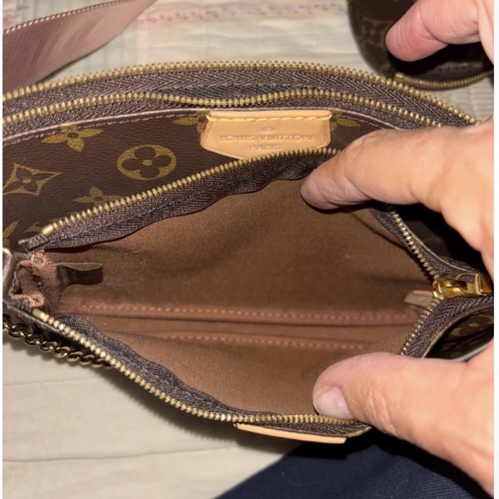 Louis Vuitton Brown and Pink Crossbody Bag with Iconic Monogram - Picture 4 of 10